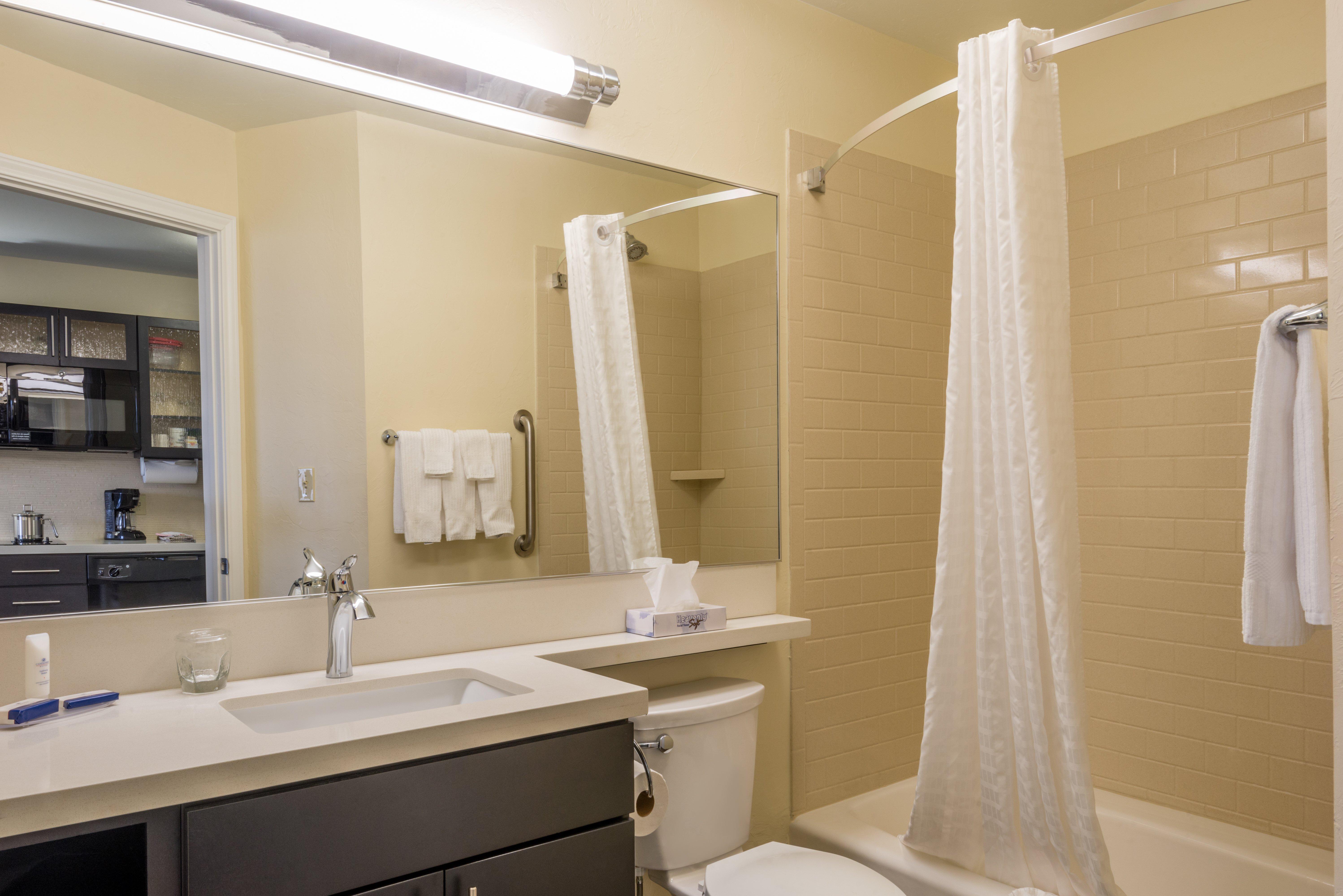 Candlewood Suites Del City By Ihg Екстериор снимка