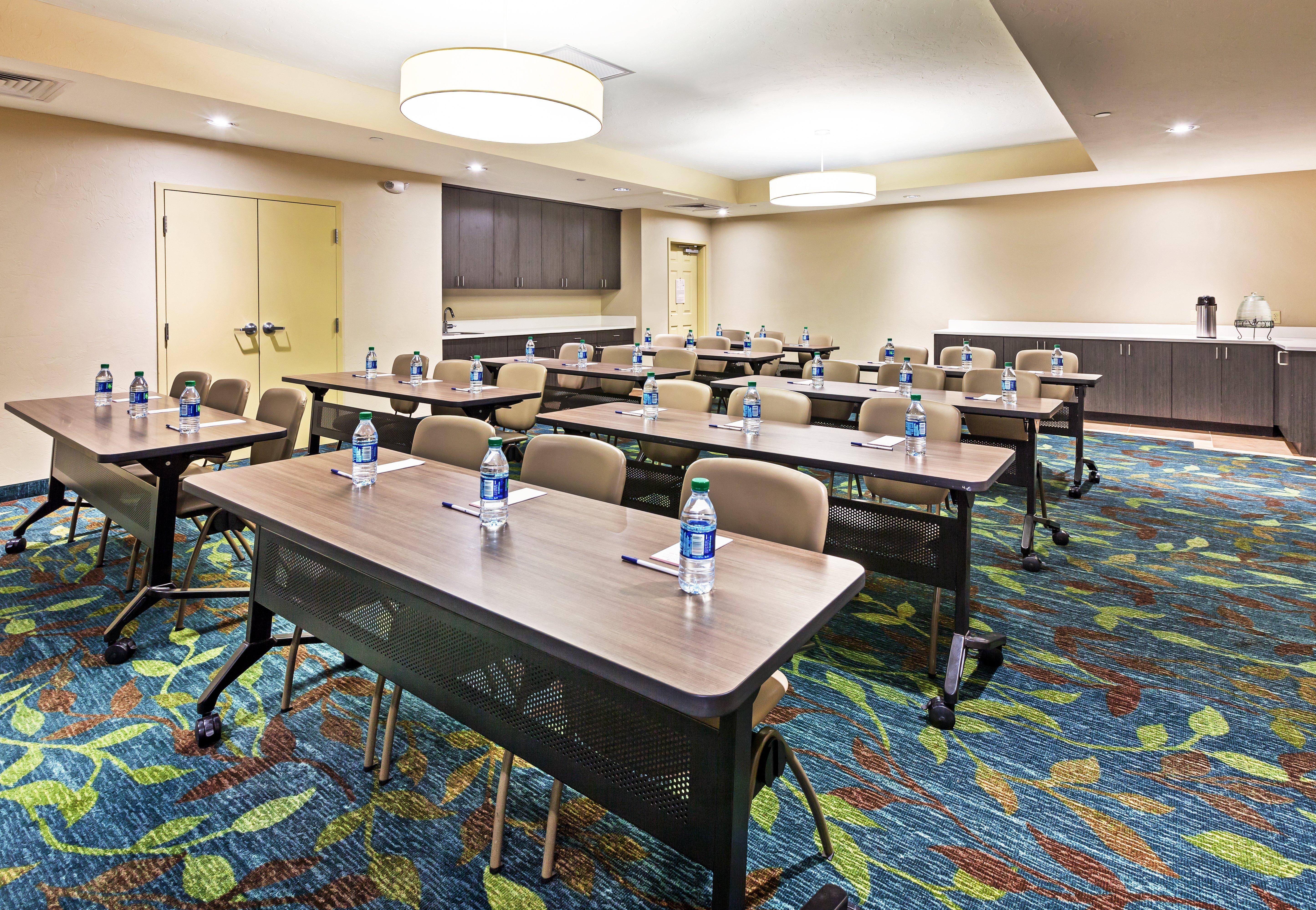 Candlewood Suites Del City By Ihg Екстериор снимка