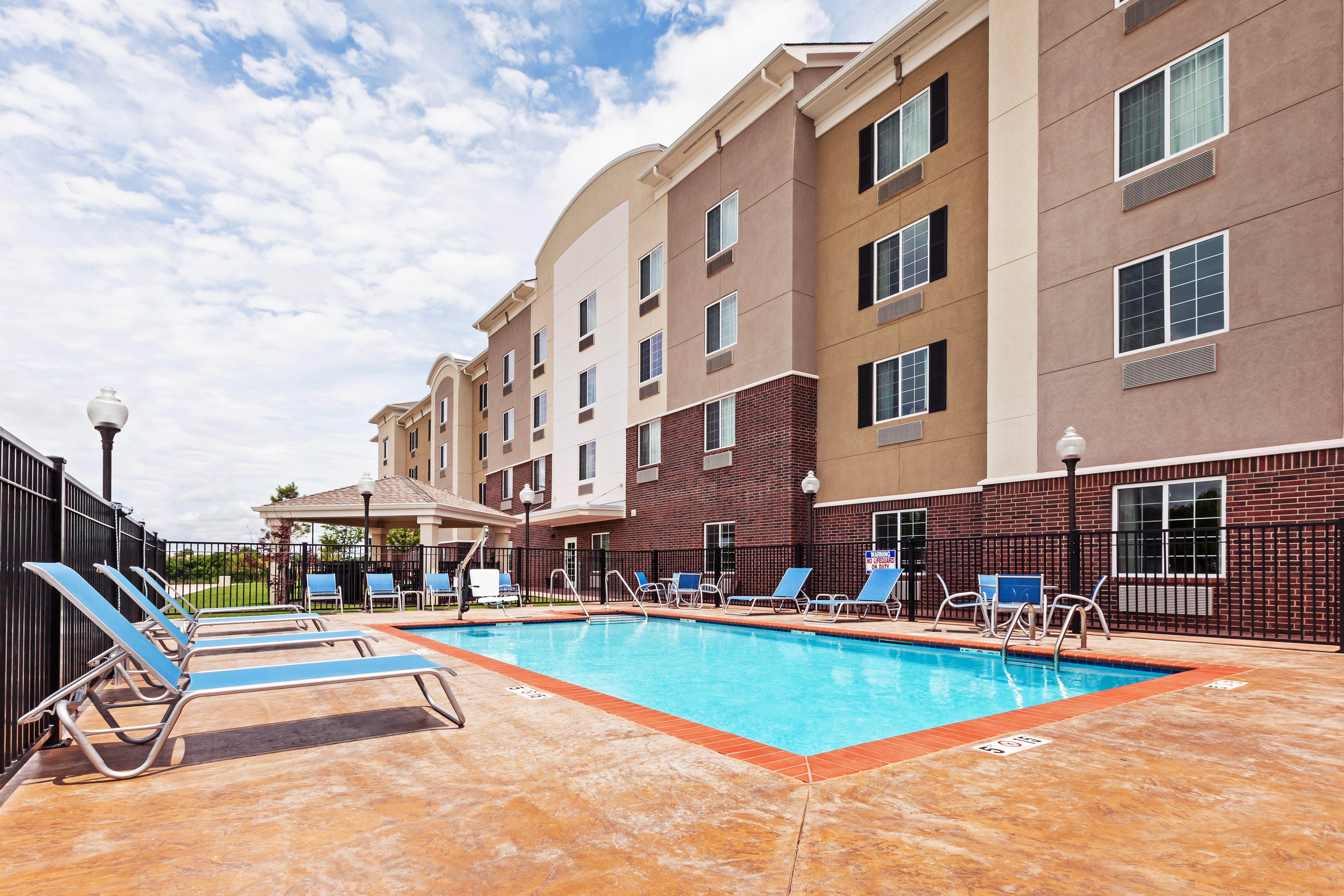 Candlewood Suites Del City By Ihg Екстериор снимка